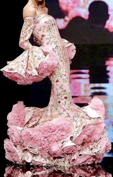 Spanish Flamenco, Unique Wedding Dresses, Runway Fashion Couture, Glam Dresses, Mode Inspo, Art Clothes, Fancy Dresses, Fashion Drawing, Unique Wedding