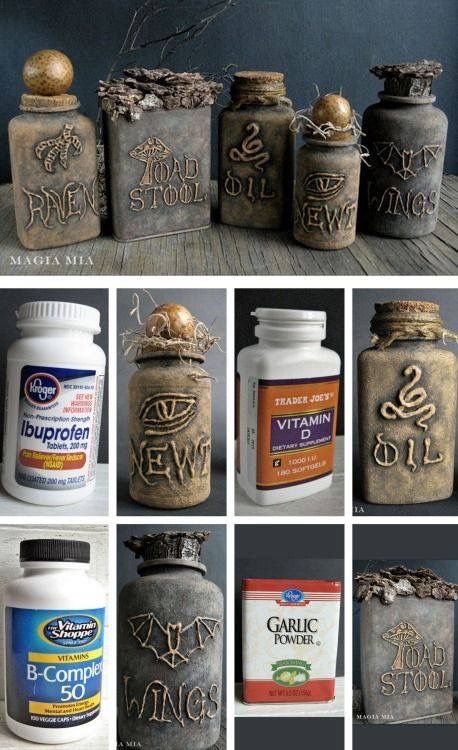 Diy Halloween Apothecary Jars, Halloween Apothecary Jars, Strašidelný Halloween, Läskig Halloween, Dekorasi Halloween, Uhyggelig Halloween, Halloween Diy Outdoor, Halloween Apothecary, Halloween Fest