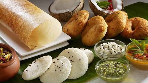 #tamilnadudistricts #tamilagam #tamilnadutour #tamilnadutourism #foodrecipes #tamilnadufood #dish #recipes #tamilnadu  #TamilNadu #dosa #idli #vadai #foodie #food Veg Restaurant, Famous Food, Indian Diet, Vegetarian Diet Plan, Indian Breakfast, 1200 Calories, Food Backgrounds, Easy Diets, Food Wallpaper