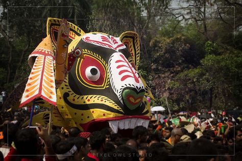 Pohela Boishakh http://www.inbangladesh.it/blog/pohela-boishakh/ Bangladesh Landscape, Bangladesh Art, Bangladeshi Culture, Happy Bengali New Year, Bangla New Year, Bangla Culture, Rule Of St Benedict, Happy New Year Sms, Bengal Art