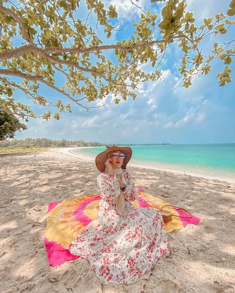 Wisata Pantai embe kalianda ressort lampung Dress Pantai Hijab, Style Pantai Hijab, Dress Pantai, Beach Posing, Hijab Beach, Outfit Pantai, Hijabi Outfit, Beach Poses, Beach Photoshoot