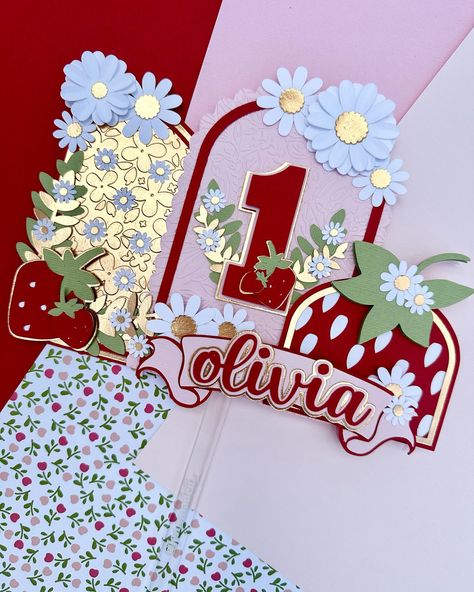 My favorite strawberry photo dump���🍓 Banner & Topper Base @thebeehivemembers ✨ Strawberry & Daisy’s @withloveandglitterdesigns 🫶🏻 Cardstock @bazzillbasicspaper & @michaelsstores . . . #strawberrypartydecor #strawberrypartytheme #strawberrycookies #strawberrycaketopper Strawberry Theme Party, Strawberry Cake Topper, Strawberry Photo, Summer Theme Party, Strawberry Theme, Berry First Birthday, Handmade Cake Topper, Summer Party Themes, First Birthday Party Decorations