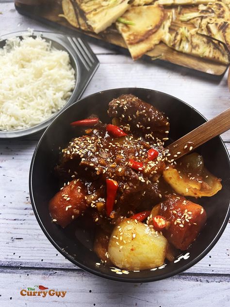 Asian Beef Shank Recipe, Chinese Beef Stew Recipe, Bbq Beef Stew, Korean Braised Beef, Asian Beef Stew, Curries Recipes, Chinese Beef Stew, Korean Beef Stew, Beef Shoulder Roast