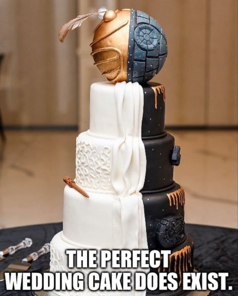 Star Wars Wedding Theme Ideas, Nerd Wedding Cake, Star Wars Wedding Decorations, Geek Wedding Cake, Star Wars Wedding Cake, Star Wars Wedding Theme, Nerd Wedding, Themed Wedding Decorations, Nerdy Wedding