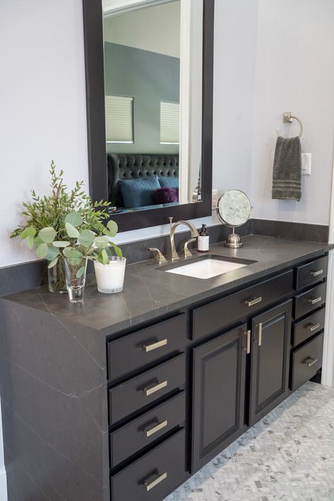 Black Leathered Granite Bathroom, All Black Bathroom Vanity, Black On Black Bathroom Vanity, Black Leathered Granite Countertops Bathroom, Black Quartz Countertops Bathroom, Black Vanity Black Countertop, Dark Countertops In Bathroom, Dark Gray Countertops Bathroom, Black Bathroom Vanity Top