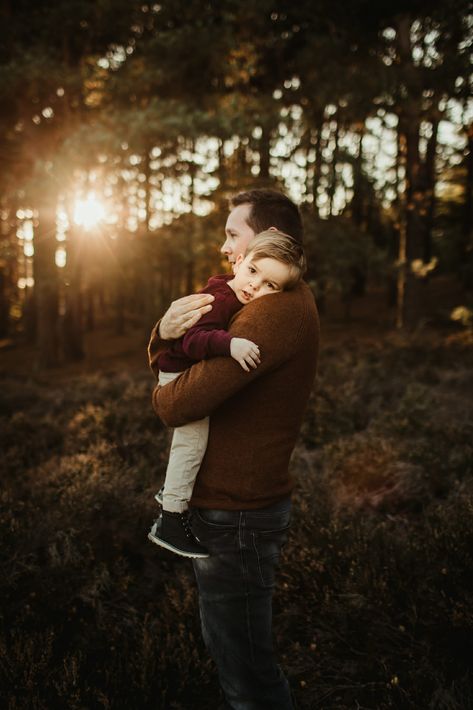 Autumn Session, Tree Farm Photo Shoot, Christmas Tree Farm Photo Shoot, Fall Family Portraits, Outdoor Family Photography, Photography Marketing, Summer Family, Family Outdoor, Fall Pictures