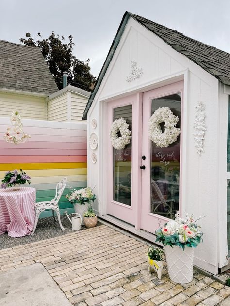 She Shed Small Business, Lash Studio Shed, Business Shed Ideas, She Shed For Small Business, She Shed Beauty Salon Ideas, Boutique Shed, Shed To Salon, Small Business Shed Ideas, Salon She Shed