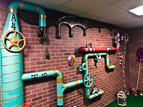 Chocolate Factory Backdrop, Candy Factory Illustration, Chocolate Factory Design, Christmas Toy Factory, Chocolate Store Design, Christmas Factory, Wonka Factory, Willy Wonka Factory, Room Escape Games