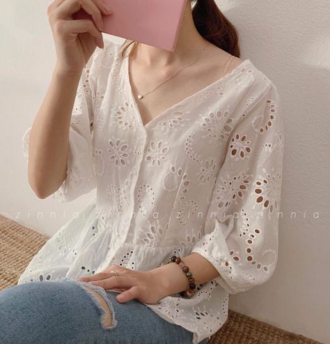 Hacoba Top Design, Hakoba Tops, Business Casual Outfits Winter, Simple Frock Design, Simple Frocks, Fancy Tops, Desi Fashion Casual, Stylish Short Dresses, Fashion Top Outfits