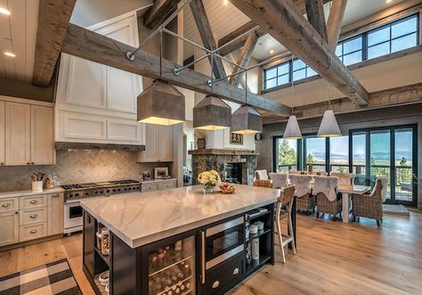 Large Islands In Kitchen, Mountain Chic Interior Design, Cottage Building, Creek Ideas, Farm Dream, Modern Ranch House, Interior Industrial, Craftsman Homes, Modern Rustic Farmhouse