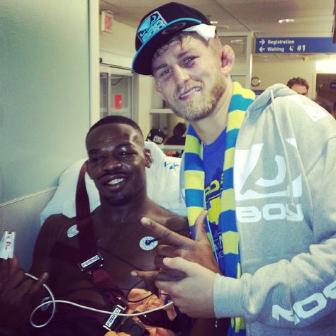 Alexander Gustafsson Posts Hospital Photo with Jon Jones Following UFC 165 Jones Ufc, Alexander Gustafsson, Glover Teixeira, Jon Bones, Ufc Poster, Jon Jones, Ufc Fighters, Mma Boxing, Martial Arts Workout