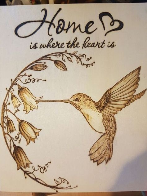 Humming bird and honeysuckle. Beginner Wood Burning, Wood Burning Tips, Woodworking Plans Patterns, Wood Burning Patterns Stencil, Wood Burning Stencils, Wood Burning Techniques, Wood Burn Designs, Pyrography Patterns, Burning Wood