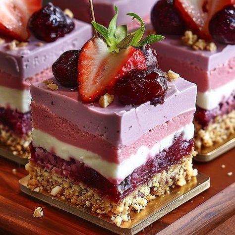 Optimal Recipes Berry Mousse Cake, Optimal Recipes, Berry Mousse, Berry Cake Recipe, Berry Delight, Berry Cake, Tasty Kitchen, Mouse Cake, Mousse Cake