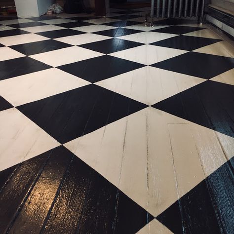 Modern Homesteading : The Painted Floor, Checkerboard on Hardwood Floor Checkerboard, Painted Deck Floors, Checkered Tile, Painted Wooden Floors, Painted Hardwood Floors, Checkered Floor, Painted Wood Floors, Modern Homesteading, Painting Tile Floors