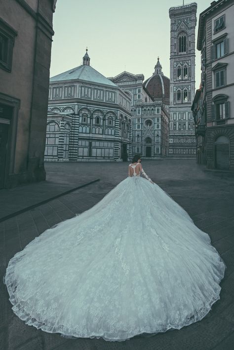 Craziest Wedding Dresses, Huge Gowns Princesses, Wedding Dresses Extra Long Train, Extra Long Wedding Dress Train, Big Wedding Gowns Princesses, Long Train Ball Gown Wedding Dress, Big Wedding Dresses Ball Gown Long Train, Long Tail Wedding Dress Ball Gowns, Wedding Gown With Long Train