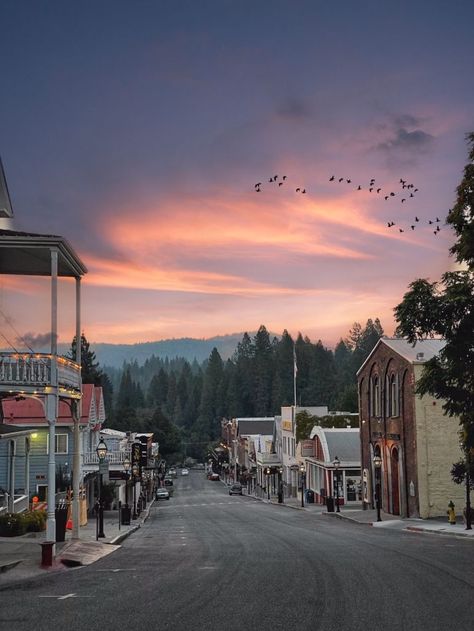 Nevada City Sunset - Inn Town Campground Rv Glamping, Nevada City California, Bookings Available, Glamping Tents, Spring Skiing, Mining Town, Tent Site, Rv Sites, Victorian Buildings