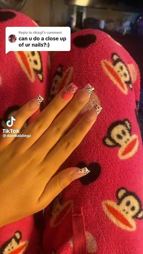 2000s Acrylic Nails Designs, 2000 Y2k Nails, Short Mcbling Nails, Trashy Y2k Nails Short, Short 2000s Nails, Mc Bling Nails, 2000 Inspired Nails, 2000s Nails Acrylic Y2k, Ugliest Nails