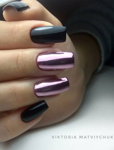 Chrome Matte Nails Designs, Pink Chrome And Black Nails, Black Pink Chrome Nails, Black Nails With Pink Chrome, Matte Black And Chrome Nails, Black And Purple Chrome Nails, Mauve And Black Nails, Black And Mauve Nails, Black And Pink Chrome Nails