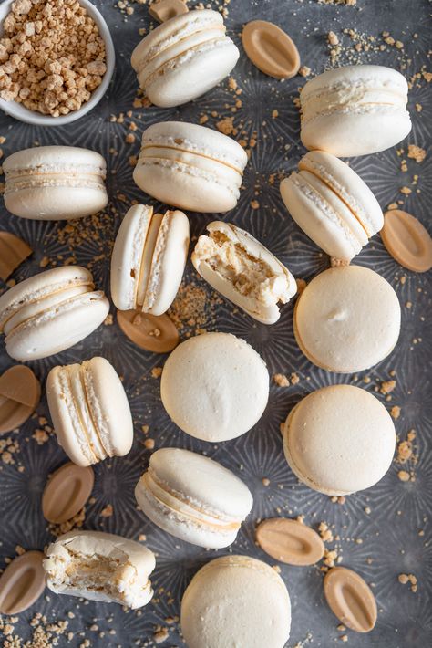 Vanilla Bean Macarons, German Buttercream, Toasted Sugar, Kue Macaroon, Caramelized White Chocolate, Macaron Flavors, Macaron Cookies, Maple Sugar, Macaroon Recipes