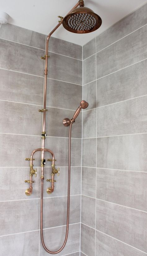 Bronze bathroom fixtures