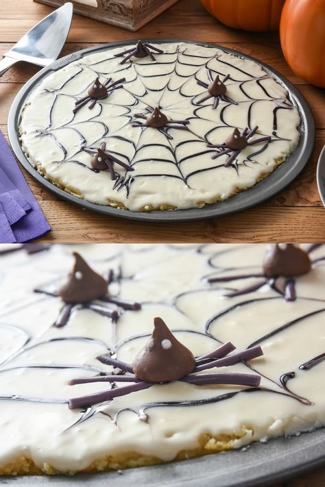 Pizza Halloween, Sugar Cookie Pizza, Bolo Halloween, Halloween Sugar Cookies, Cookie Pizza, Halloween Cookie, Halloween Goodies, Cookie Frosting, Halloween Spider Web