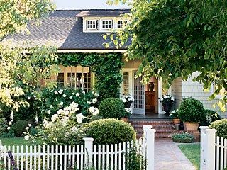 If you have not received your March 2008 issue of Cottage Living, be sure to pick one up and read a wonderful article, “Romantic California Bungalow.”  This article details how a happil… California Bungalow, White Picket Fence, Casa Exterior, 수채화 그림, Interior Modern, Design Exterior, Picket Fence, Cottage Living, Home Exteriors