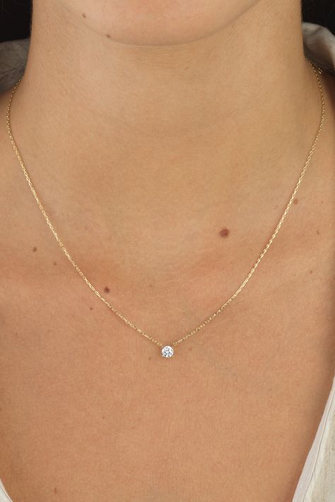 Everyday Minimalist Jewelry, Everyday Gold Necklace Minimalist Jewelry, Plain Diamond Necklace, Simple Neck Piece, Everyday Necklace Simple, Danty Necklace, Minimalistic Necklace, Simple Gold Necklace, Necklaces Dainty