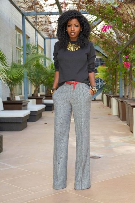 Rules for wearing wide-leg pants Wide Leg Pants Outfit, Style Pantry, Leg Pants Outfit, Professional Attire, Business Outfit, Looks Chic, Grey Pants, Wide Pants, Work Outfits Women