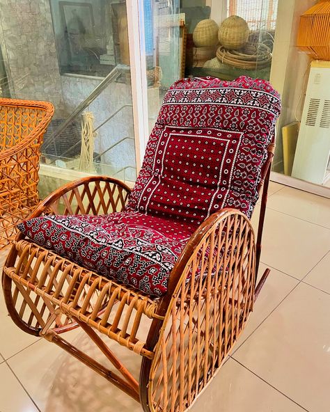 •ROCKING-CHAIR✨ •Made In Cane-Wood •With Cushion •Full Size Swing Chair Swing Chair, Swinging Chair, Rocking Chair, Cushions, Wood