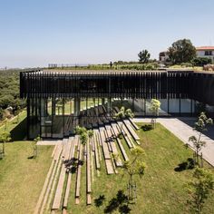 Sitting Stairs Architecture, Museum Landscape Architecture, Stairs Architecture Outdoor, Sunken Plaza Architecture, Terracing Architecture, Slope Architecture, Slope Design, Landscape Stairs, Campus Design