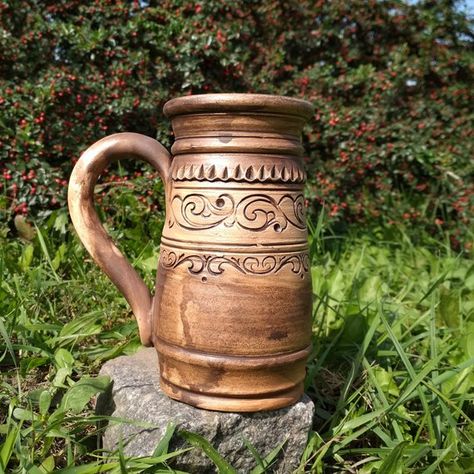 Medieval Props, Viking Mug, Viking Drink, Vikings Beer, Bear Mug, Mug Pottery, Traditional Pottery, Pretty Tea Cups, Turning Projects