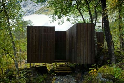 Sleek Exterior Ex Machina House, Ex Machina Movie, Landscape Hotel, Forest Hotel, Awesome Houses, Glass Cabin, Norwegian Wood, Nature Architecture, Have Inspiration