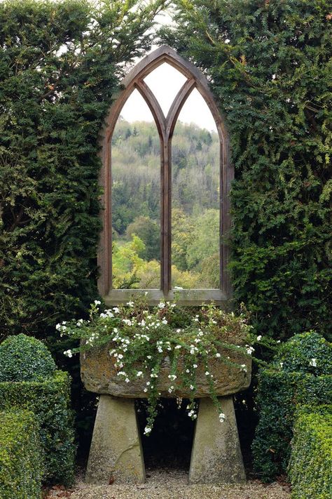 Cotswolds garden | House & Garden Traditional Garden Design, Garden Decking, Country Cottage Garden, English Garden Design, Country Garden Decor, Garden Mirrors, Garden Wallpaper, Longwood Gardens, English Country Gardens