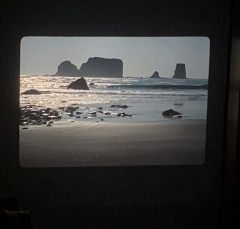 Film projector picture beach Projector Aesthetic, Thanksgiving Play, Projector Photography, Picture Beach, Surf Movies, Slide Projector, Film Projector, Space Experience