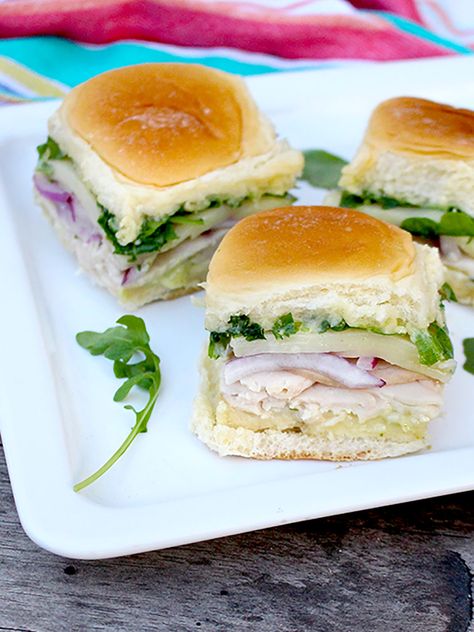 Turkey Arugula Sandwich, Turkey Finger Sandwiches, Mini Turkey Sandwiches For Parties, Arugula Sandwich Recipes, Mini Sandwich Recipes, Turkey Pesto Sliders, Turkey Provolone Sandwich, Cold Turkey Sliders, Yummy Sandwiches For Lunch