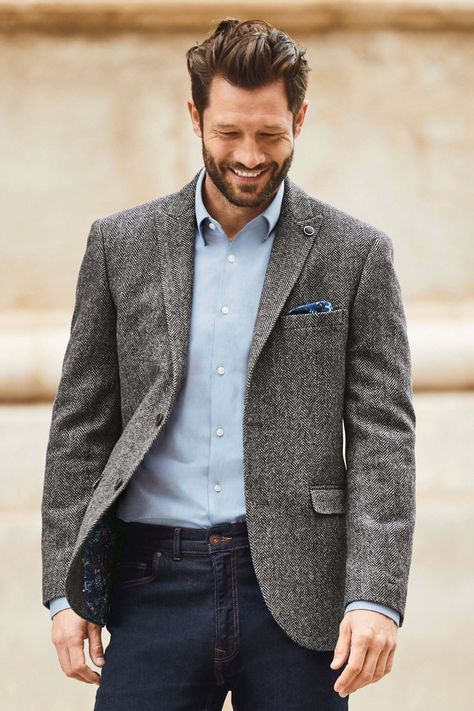 Grey Blazer With Jeans Men, Jeans And Sport Coat Mens, Grey Sport Coat Outfit Mens, Sport Coat Outfit Mens, Grey Blazer Outfit Men, Sports Coat Outfit Men, Mens Sport Coat Outfit, Sports Coat And Jeans, Blazer Man