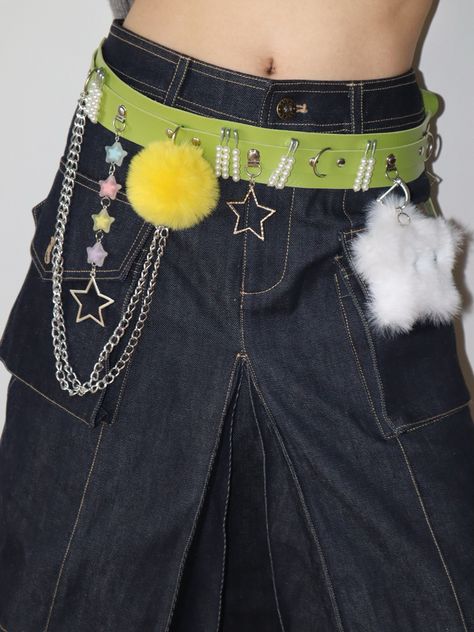 Star Belt, Silly Clothes, Green Star, Mode Vintage, Character Outfits, Dream Clothes, Look Cool, Spice Up, Fitness Inspo