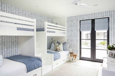 Beautiful Functional Spaces With Special Attention Paid To Every Detail - Decoholic Bunk Bed Rooms, Decorative Wallpaper, Gradient Wallpaper, White Bunk Beds, Bunk Beds Built In, Feather Wallpaper, Wallpaper Watercolor, Bunk Rooms, Built In Bunks