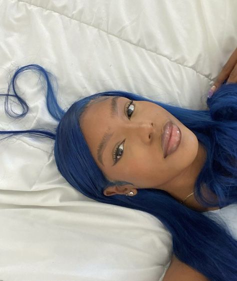 @shaiannj on ig Blue Hair Black Women, Blue Hair Dark, Blue Hair Aesthetic, Royal Blue Hair, E Girl Hair, Navy Blue Hair, Hair Black Women, Blue Black Hair, Y2k Hairstyles