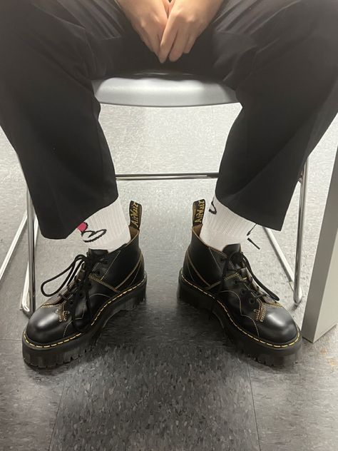 Doctor Martens Aesthetic, Doc Martens Monkey Boots, Worn Out Doc Martens, Gothic Americana Doc Martens, Dr Martens Gothic Americana, Monkey Boots, 80s Clothes, Doc Marten, 80s Outfit