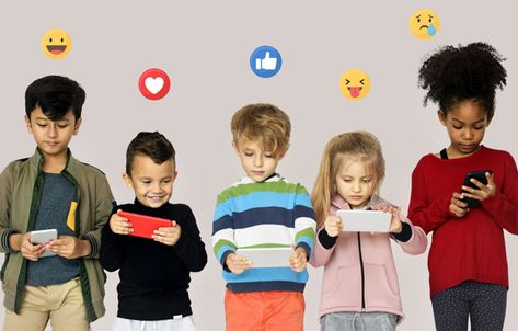 Kids Cell Phone, Kids Social Media, Student Games, Friends Png, Kids Technology, Diverse People, Keeping Kids Safe, Parenting Help, Free Social Media