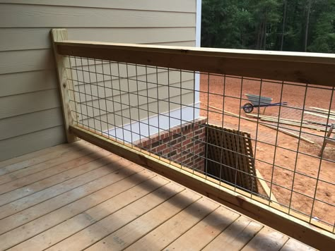 Cattle Panel Railing Front Porch, Back Porch Railing, Front Decks, Cattle Panel Fence, Porch Rails, Tiny Cottage Kitchen, Porch Railing Designs, Loft Railing, Log Cabin Exterior