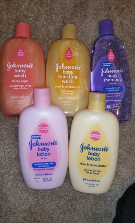 Johnson Body Lotion, Perfumed Body Lotion, Johnson And Johnson Products, Johnsons Products Skincare, Baby Lotion Aesthetic, Best Body Lotion To Smell Good, How To Smell Like A Baby, Best Body Lotion For Glowing Skin, Johnson Lotion