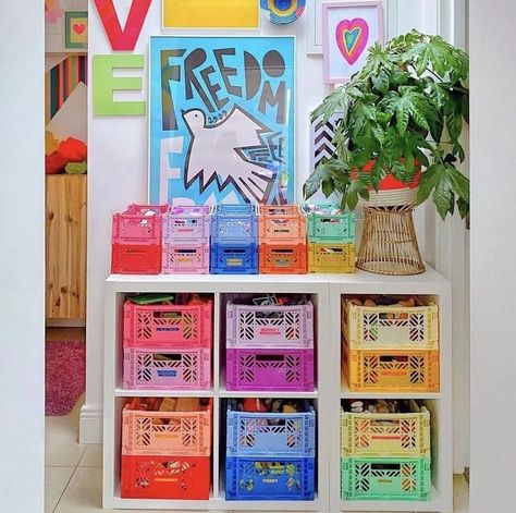 Kid Craft Storage, Aykasa Crates, Cool Storage Ideas, Crates Ideas, Colourful Storage, Crate Crafts, Crate Ideas, Plastic Crates, Ideas Hogar