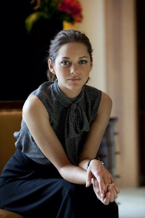 French Celebrities, Marion Cotilard, Marion Cotillard Style, Marion Cotillard, French Beauty, Foto Poses, French Actress, Soft Classic, Rock Chic