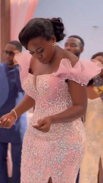 African Lace Dress Styles For Wedding Guest, Latest Lace Styles For Naming Ceremony, Knee Length Lace Dress Classy, Short Gown For Lace, Bridal Lace Styles, African Print Dress With Lace, Lace Dress Classy For Wedding, Lace Dress Classy For Church, Elegant Lace Dress Classy