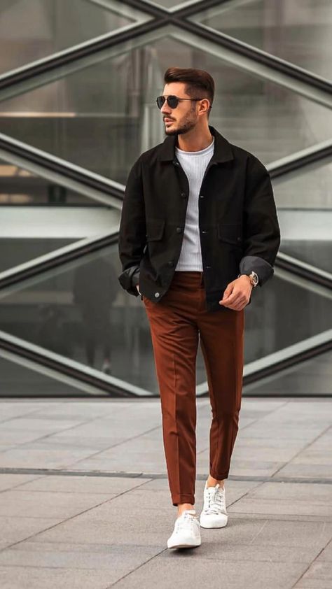 Credits (IG):
 • omarspaneshi Men’s Sporty Casual, Men Outfit Autumn Casual, Sport Coat Casual Mens Fashion, Mens Trendy Fall Outfits, Mens Fashion School, Men’s London Outfits, Mens Style Professional, Men Outfit For Winter, Mens Clothing Styles Fall 2023