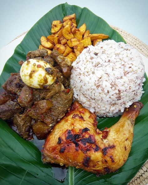 ofada rice, rice, nigerian food, african food Yoruba Food, Ewa Agoyin, Ofada Rice, Yam Porridge, Efo Riro, Nigerian Foods, Egusi Soup, Nigeria Food, African Recipes Nigerian Food