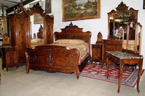 Antique Bedroom Set, Antique Bedroom Furniture, Walnut Bed, Antique Furniture For Sale, Antique French Furniture, Bedroom Sets Queen, Queen Bedroom, King Bedroom, Country French