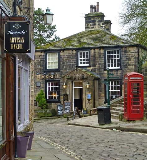 Red Telephone, British Pub, Oxford England, English Village, Black Bull, Yorkshire England, England And Scotland, To Infinity And Beyond, English Cottage